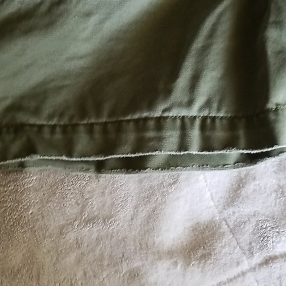 Old navy olive short - Picture 2 of 4